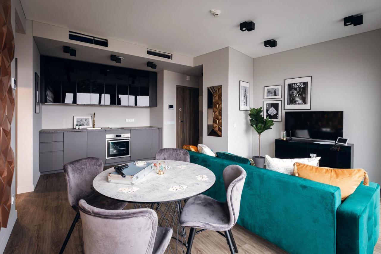 Brand New Bond Center * Vilnius